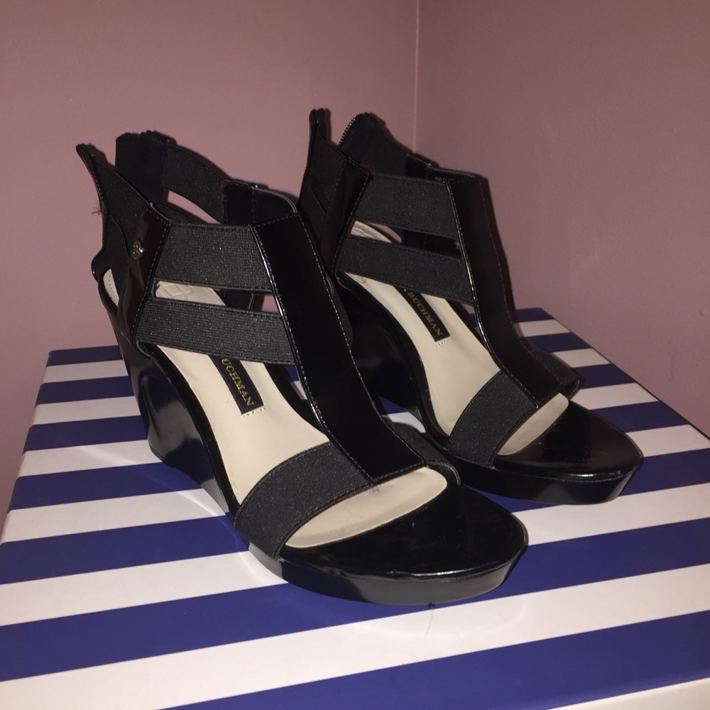 Black Wedges
